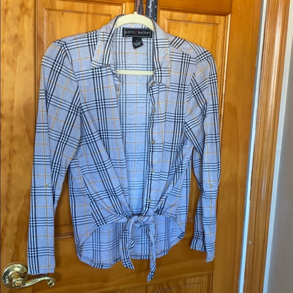 Polly & Esther Plaid Button Down Shirt. Size Large